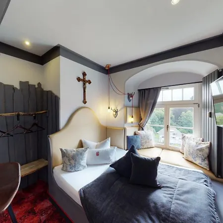 埃尔格尔斯堡斯罗斯酒店