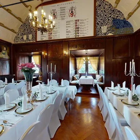 埃尔格尔斯堡斯罗斯酒店 4* Elgersburg