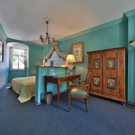 埃尔格尔斯堡斯罗斯酒店