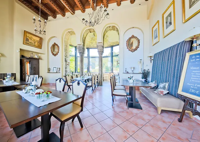 Schlosshotel Elgersburg Hotel